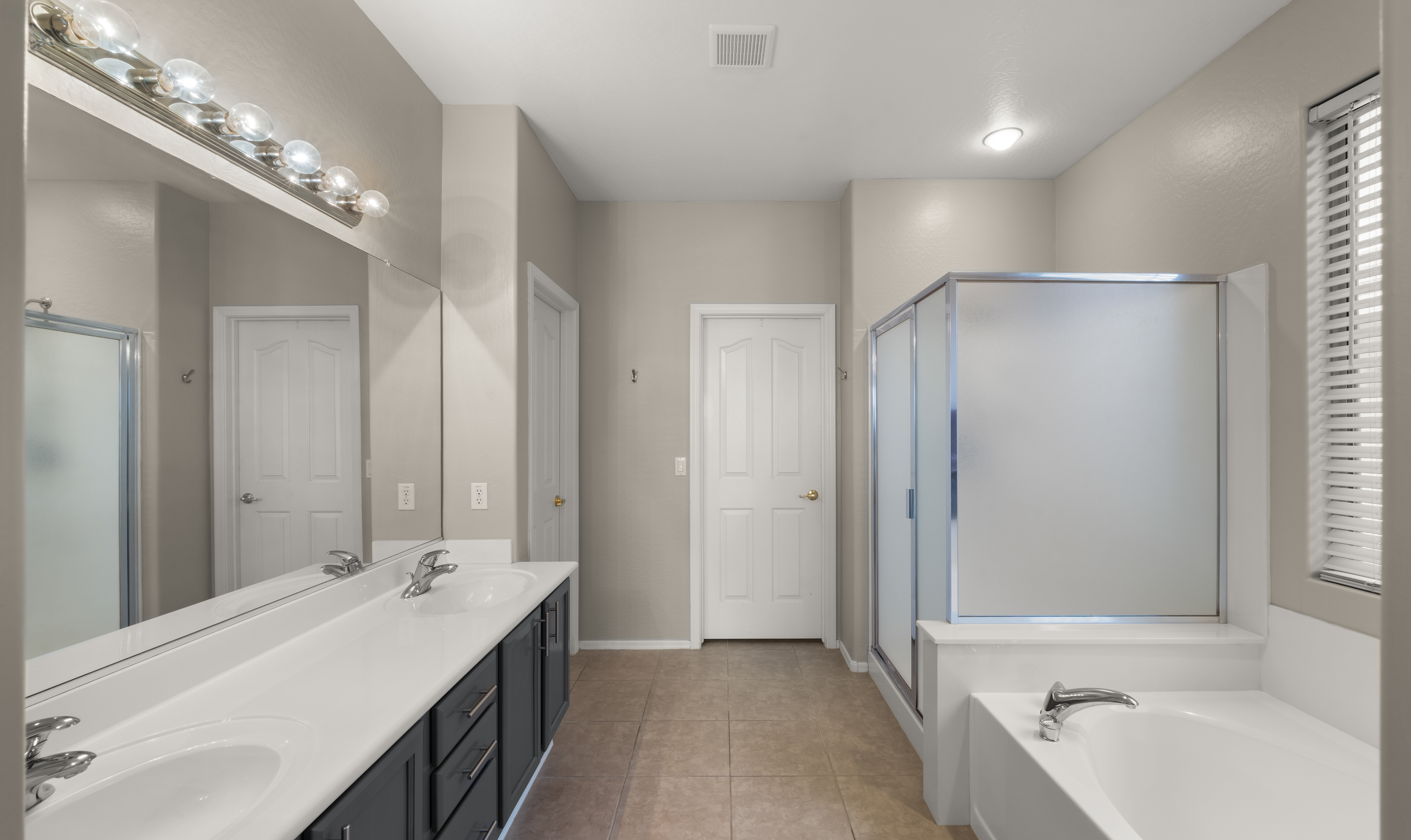  3605 E Meadowview Drive¦Gilbert, AZ - 物件實景