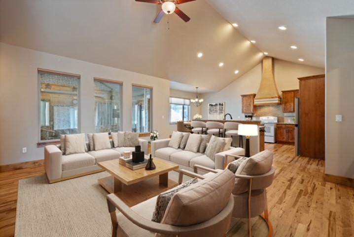 Cheyenne, Wyoming, 82001, United States, 5 Bedrooms Bedrooms, ,3 BathroomsBathrooms,Residential,For Sale,1994195