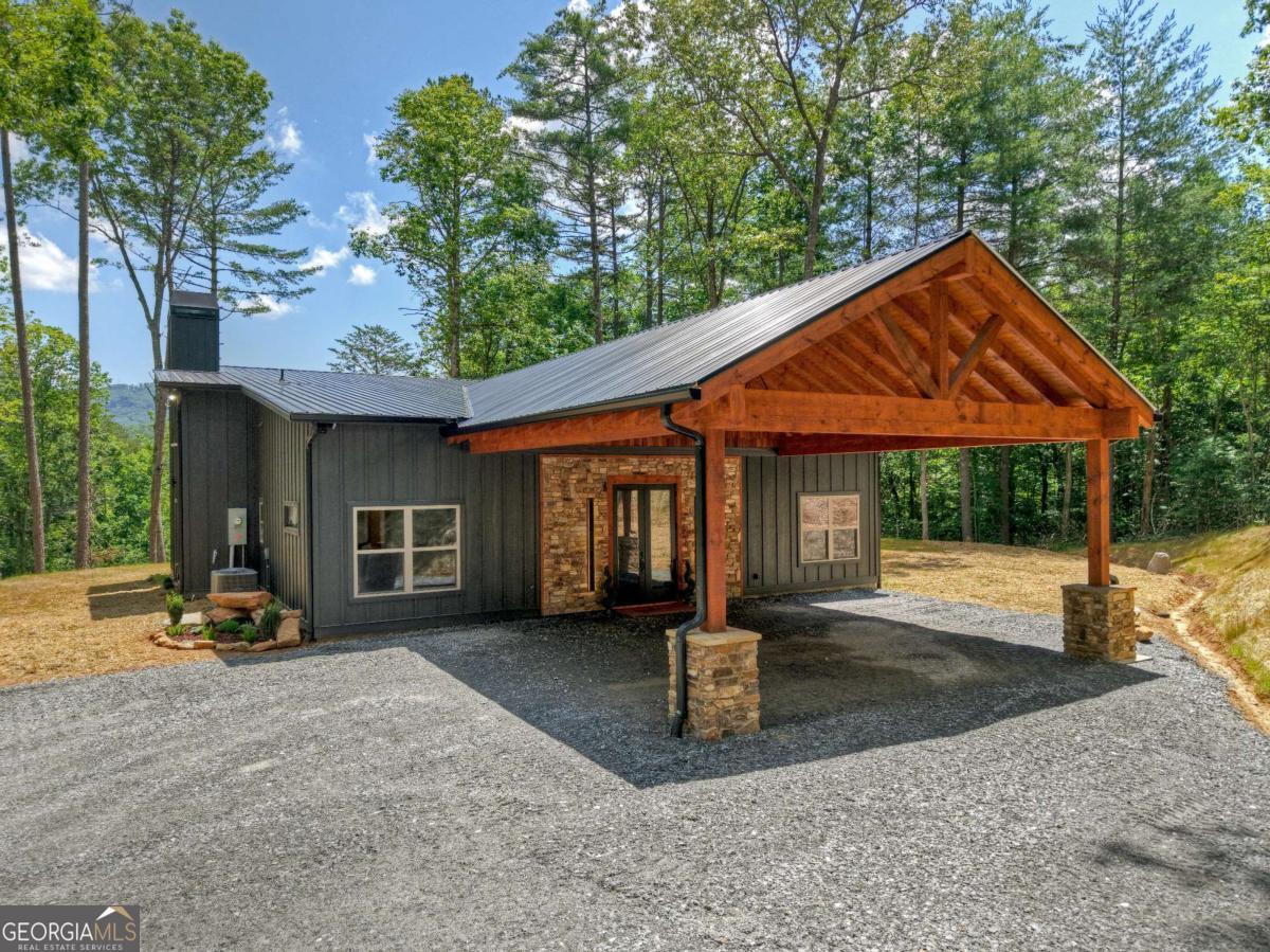 Mineral Bluff, Georgia, 30559, United States, 3 Bedrooms Bedrooms, ,3 BathroomsBathrooms,Residential,For Sale,1877867
