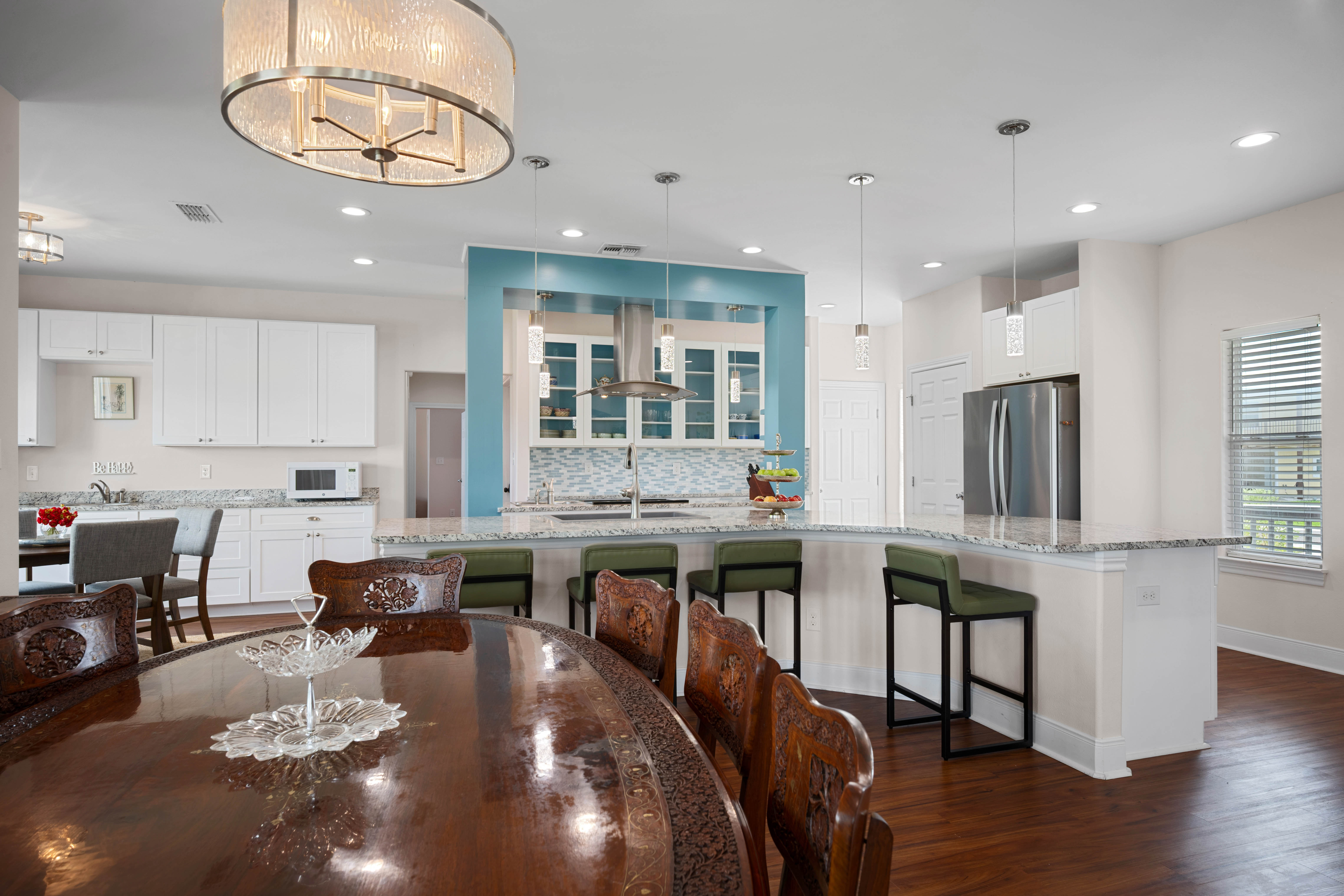  Beautiful Coastal Home on Oversized Lot - 物件實景
