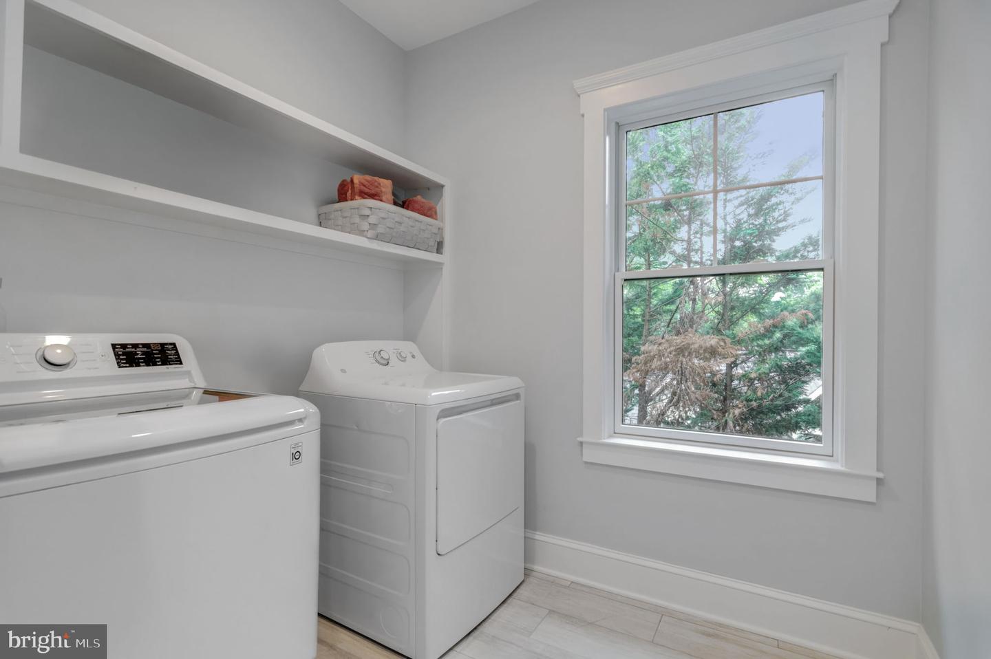 Fairfax, Virginia, 22030, United States, 6 Bedrooms Bedrooms, ,7 BathroomsBathrooms,Residential,For Sale,1997396