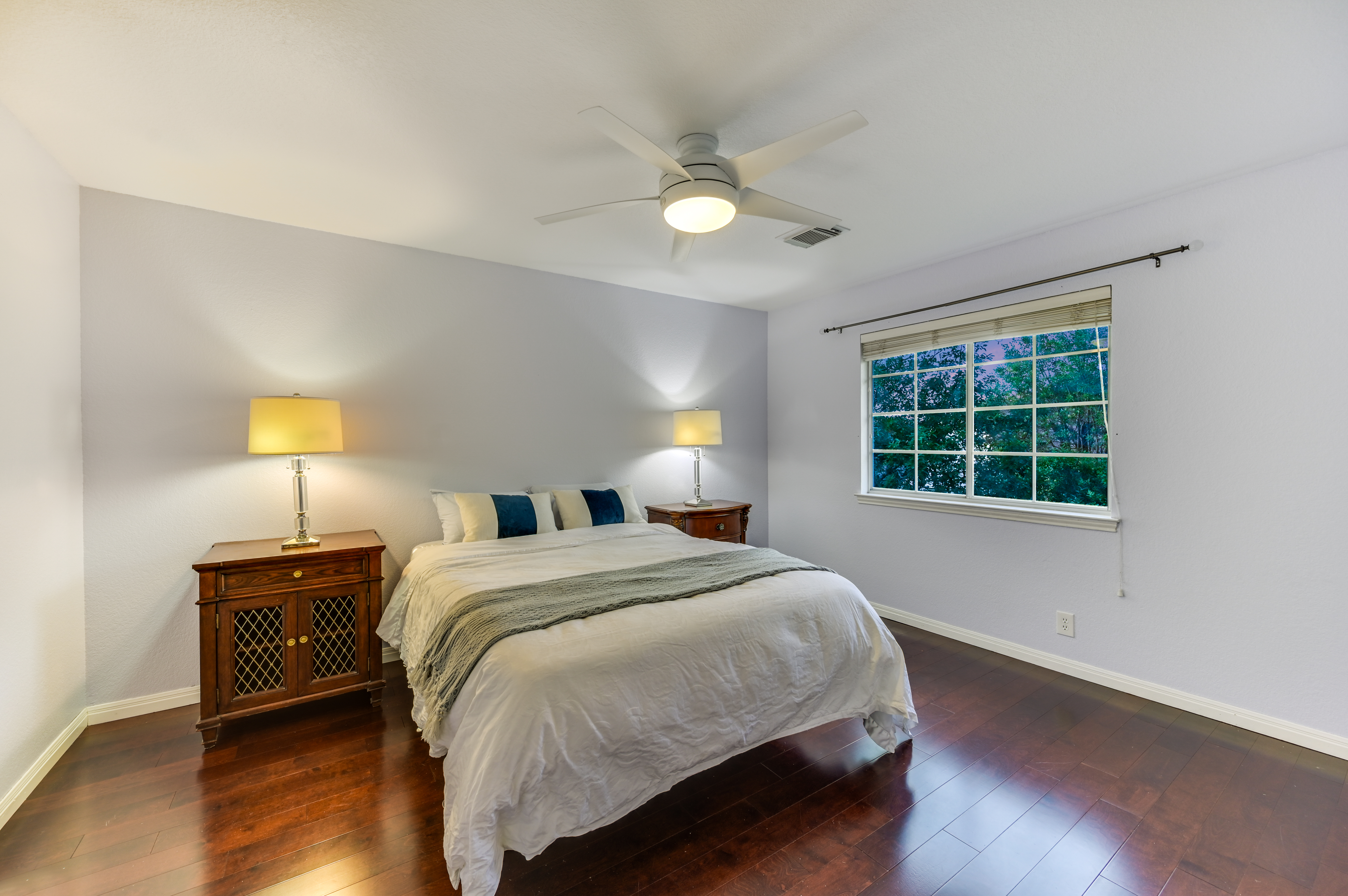  Impeccably Updated River Place Home Blending Warmth, Style & Luxury - 物件實景