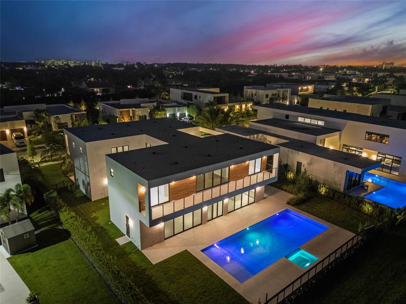 Weston, Florida, 33326, United States, 5 Bedrooms Bedrooms, ,10 BathroomsBathrooms,Residential,For Sale,1925286