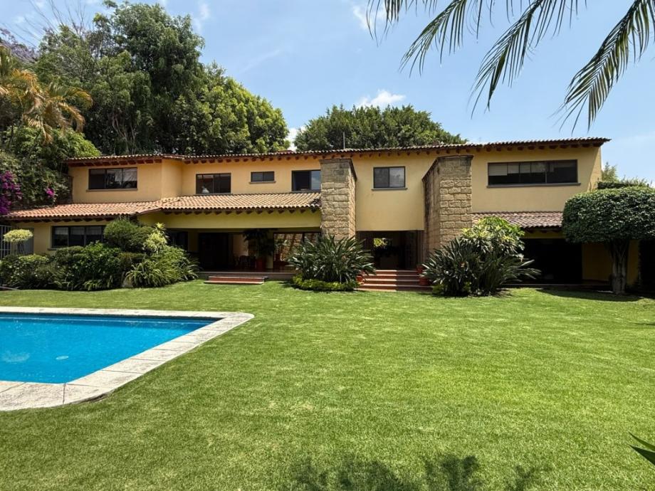Cuernavaca, Morelos, 62300, Mexico, 6 Bedrooms Bedrooms, ,8 BathroomsBathrooms,Residential,For Sale,1806153