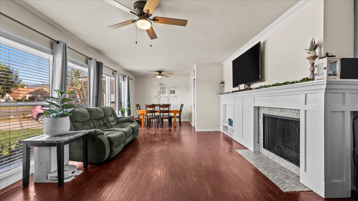 San Bernardino, California, 92404, United States, 3 Bedrooms Bedrooms, ,2 BathroomsBathrooms,Residential,For Sale,1990430