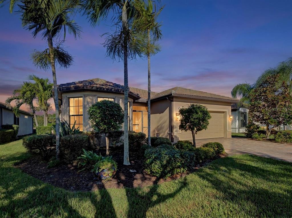 Ortona St, Venice, FL 34293