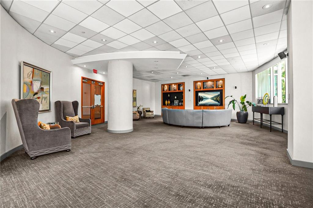 Atlanta, Georgia, 30326, United States, 2 Bedrooms Bedrooms, ,3 BathroomsBathrooms,Residential,For Sale,1949751