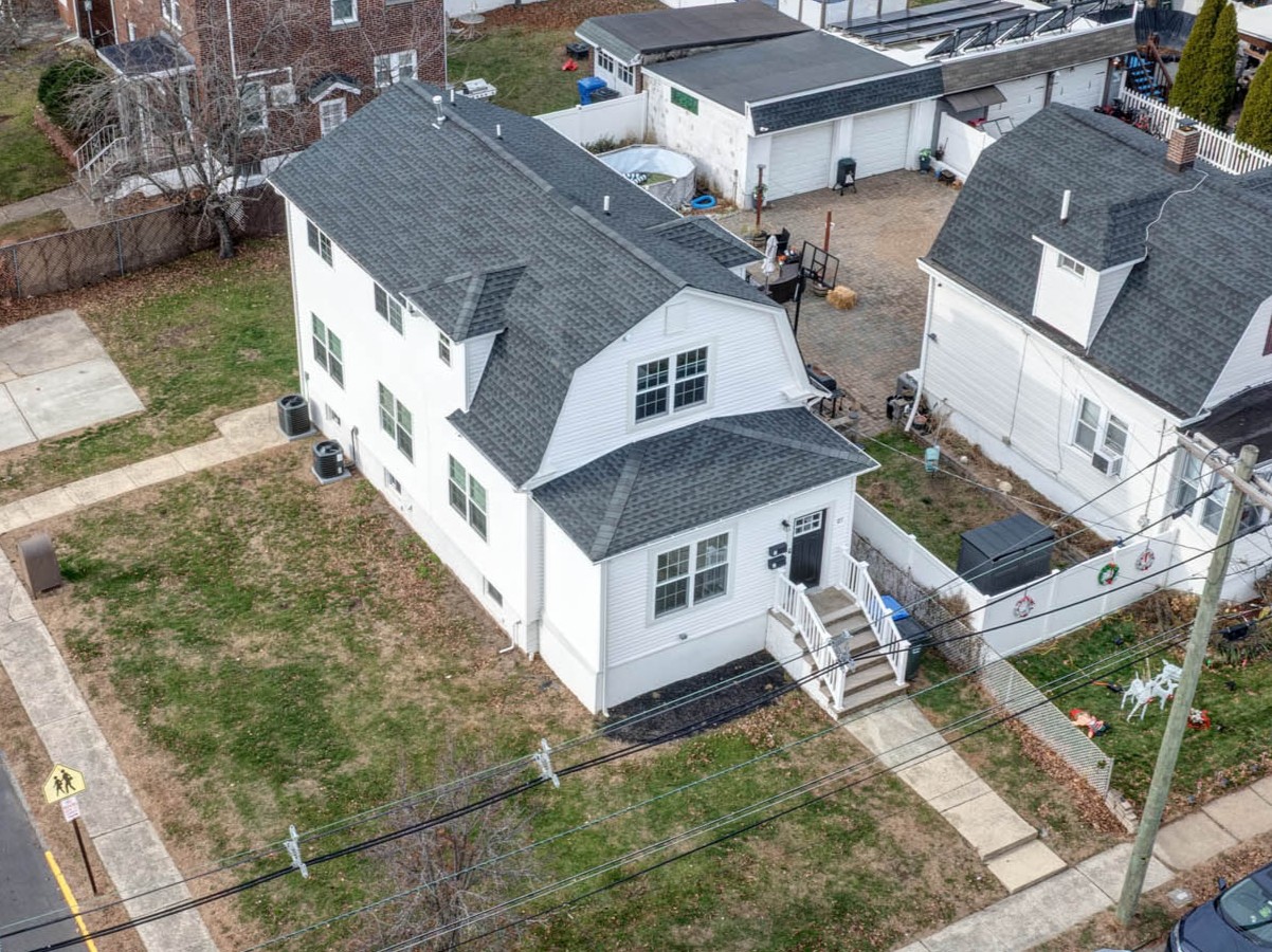 Fords, New Jersey, 08863, United States, 5 Bedrooms Bedrooms, ,2 BathroomsBathrooms,Residential,For Sale,2005682