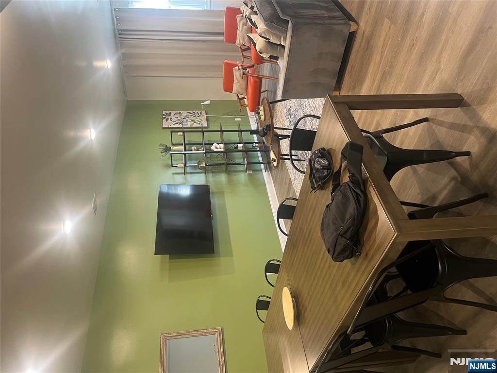 Newark, New Jersey, 07105, United States, 9 Bedrooms Bedrooms, ,6 BathroomsBathrooms,Residential,For Sale,1899706