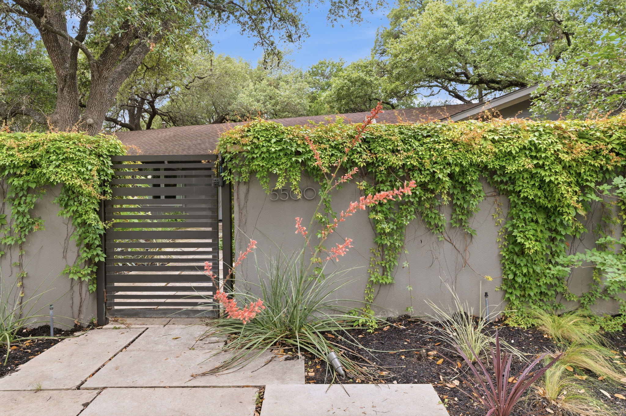  Sprawling Shoal Creek Retreat with Rare Privacy in Central Austin - 物件實景