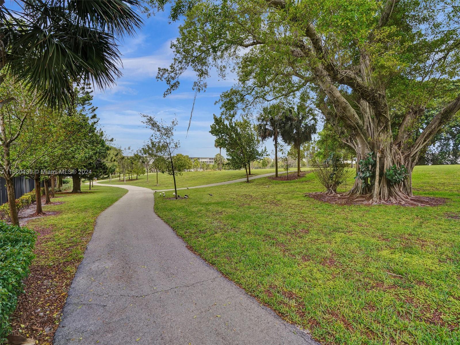 4334 Large Leaf Ln, Hollywood, Florida, 33021, United States, 6 Bedrooms Bedrooms, ,4 BathroomsBathrooms,Residential,For Sale,4334 Large Leaf Ln,1500872