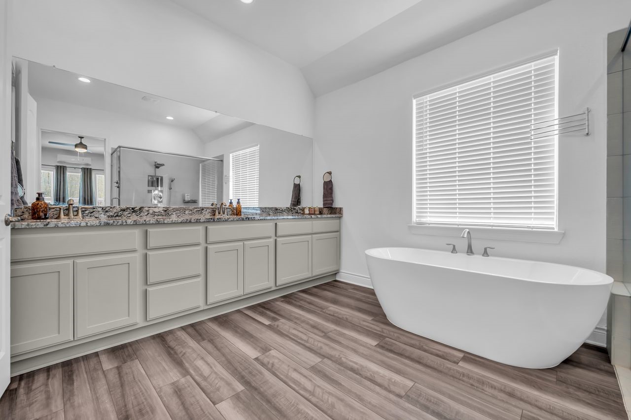 Conroe, Texas, 77304, United States, 3 Bedrooms Bedrooms, ,3 BathroomsBathrooms,Residential,For Sale,1940999