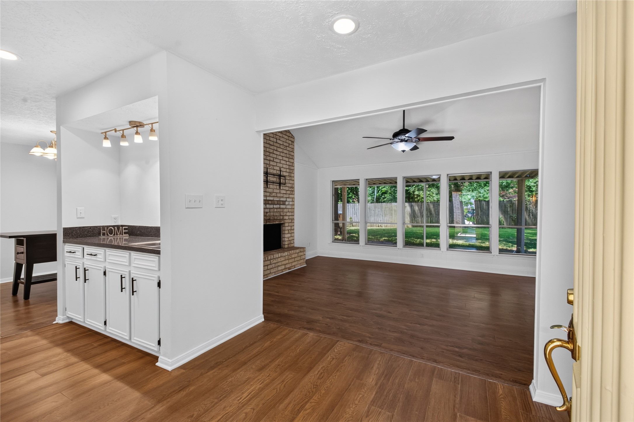  25223 Lynbriar Lane - 物件實景