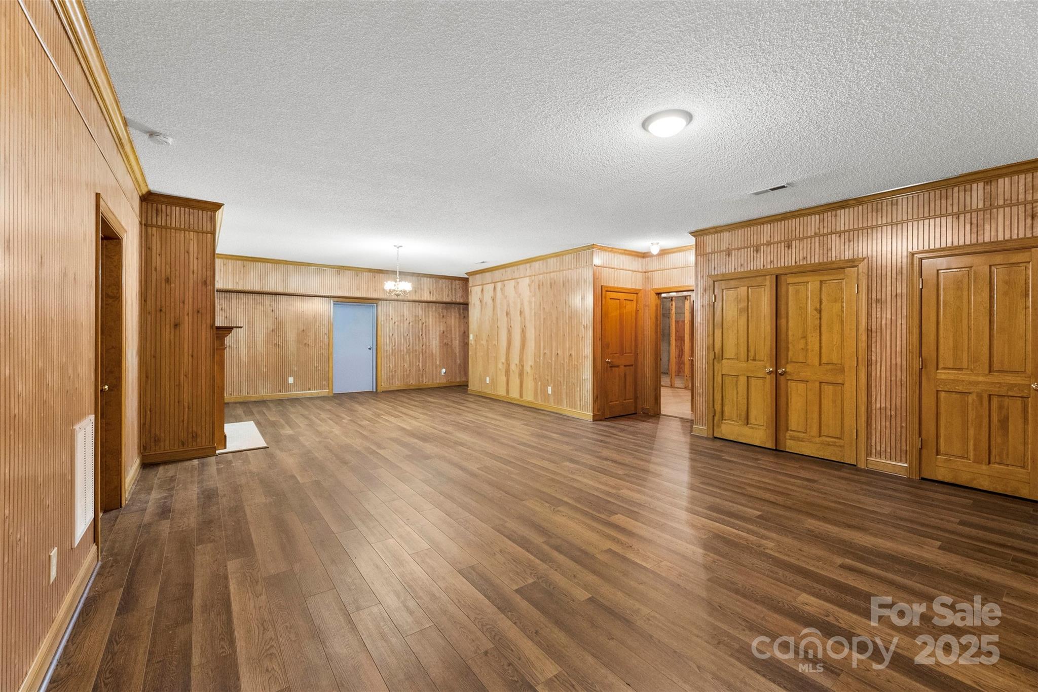 Lincolnton, North Carolina, 28092, United States, 3 Bedrooms Bedrooms, ,3 BathroomsBathrooms,Residential,For Sale,1910907