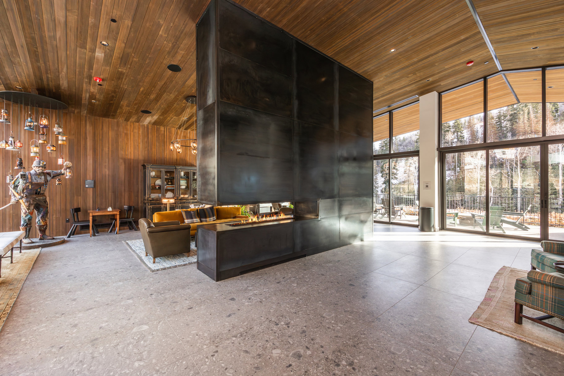  Furnished 5-bedroom Penthouse at Founder