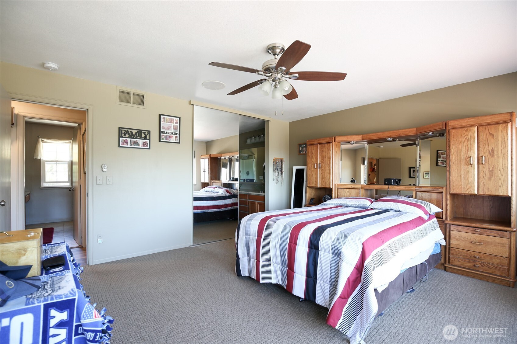 Oak Harbor, Washington, 98277, United States, 3 Bedrooms Bedrooms, ,1 BathroomBathrooms,Residential,For Sale,1896495
