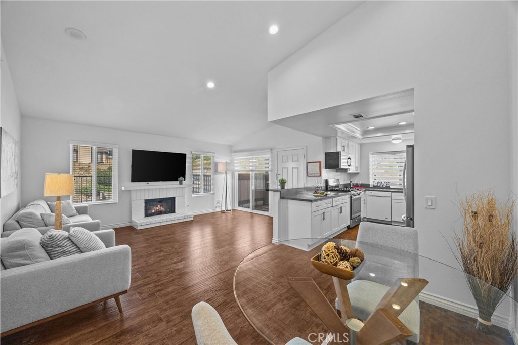 Diamond Bar, California, 91765, United States, 2 Bedrooms Bedrooms, ,1 BathroomBathrooms,Residential,For Sale,2012036