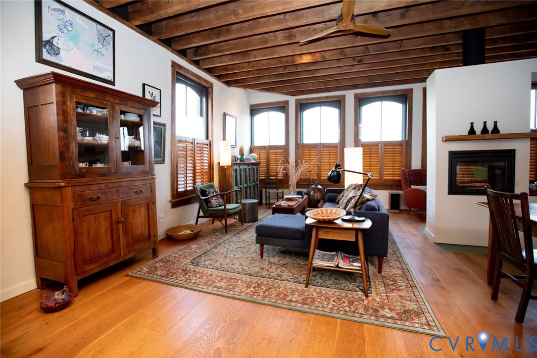 Farmville, Virginia, 23901, United States, 3 Bedrooms Bedrooms, ,3 BathroomsBathrooms,Residential,For Sale,1981150