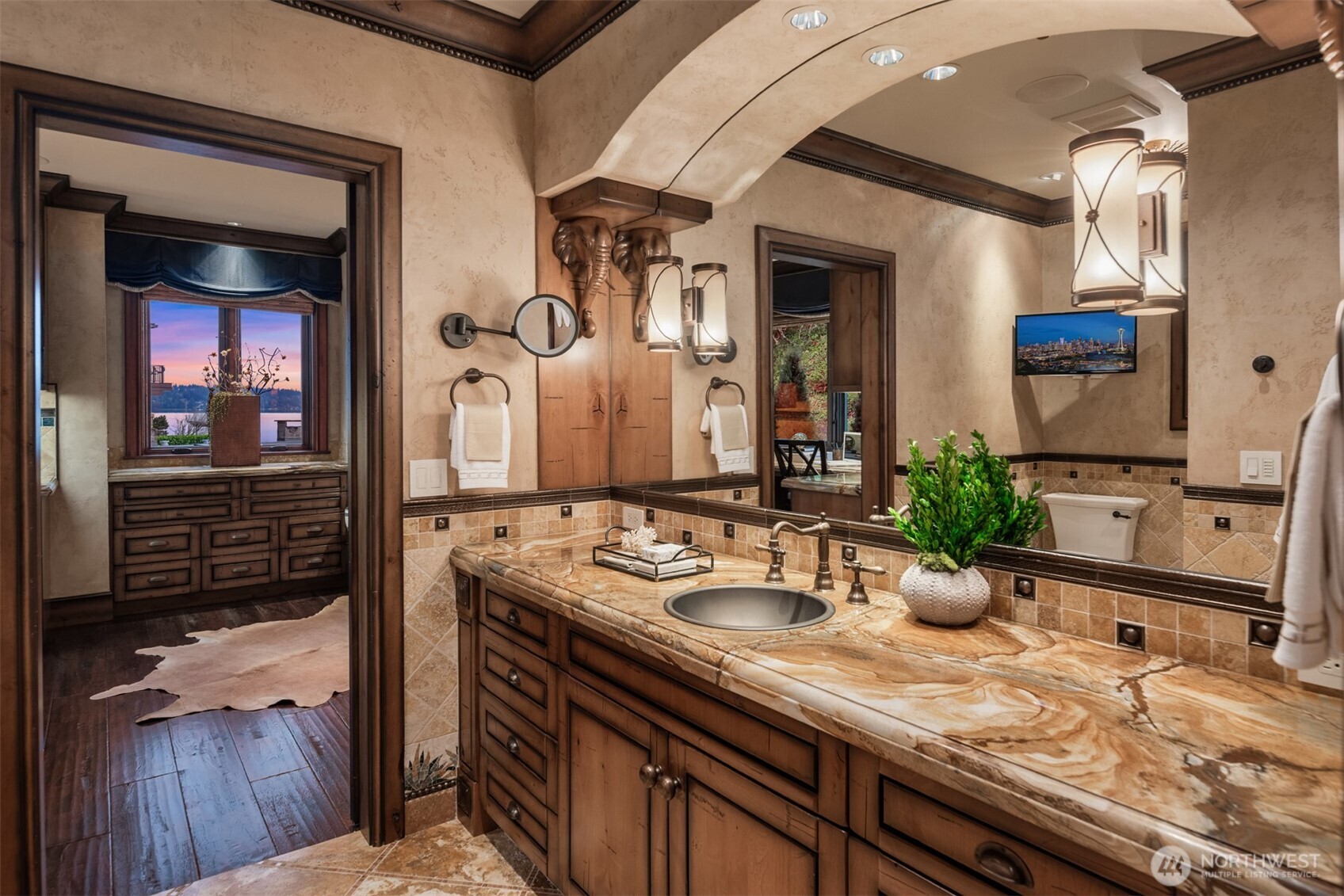 Mercer Island, Washington, 98040, United States, 3 Bedrooms Bedrooms, ,3 BathroomsBathrooms,Residential,For Sale,1729957