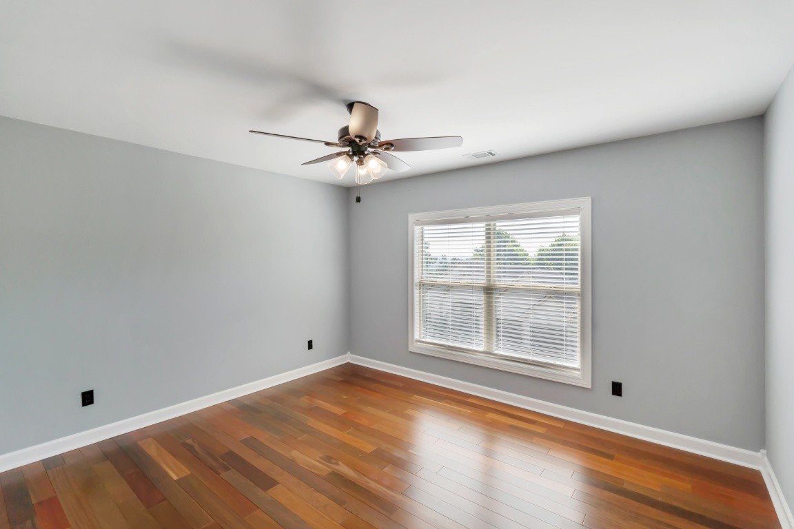 Nashville, Tennessee, 37221, United States, 4 Bedrooms Bedrooms, ,4 BathroomsBathrooms,Residential,For Sale,1940986