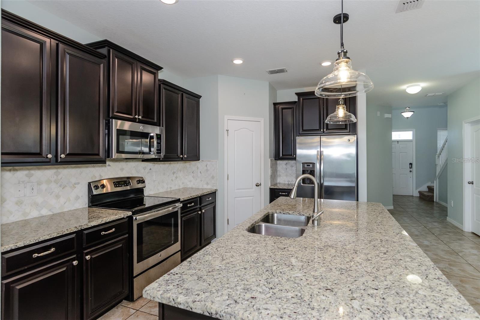 New Port Richey, Florida, 34655, United States, 5 Bedrooms Bedrooms, ,4 BathroomsBathrooms,Residential,For Sale,1979435