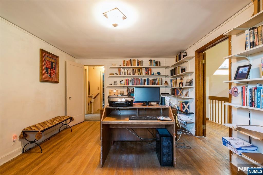 Cresskill, New Jersey, 07626, United States, 3 Bedrooms Bedrooms, ,2 BathroomsBathrooms,Residential,For Sale,1987908