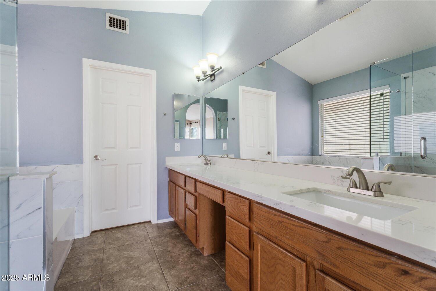 Chandler, Arizona, 85225, United States, 3 Bedrooms Bedrooms, ,Residential,For Sale,1796657