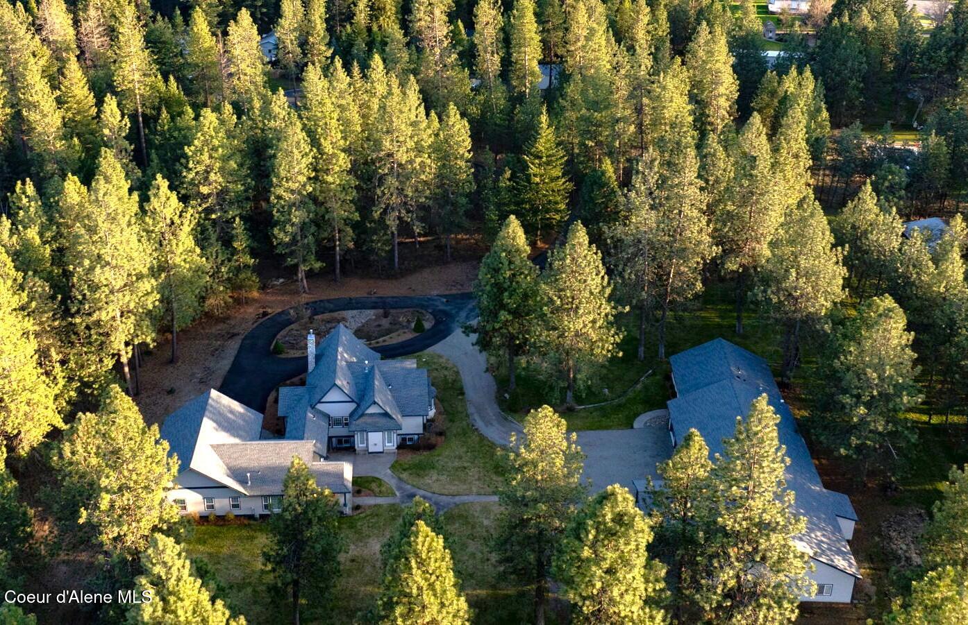 Newman Lake, Washington, 99025, United States, 6 Bedrooms Bedrooms, ,5 BathroomsBathrooms,Residential,For Sale,1798290
