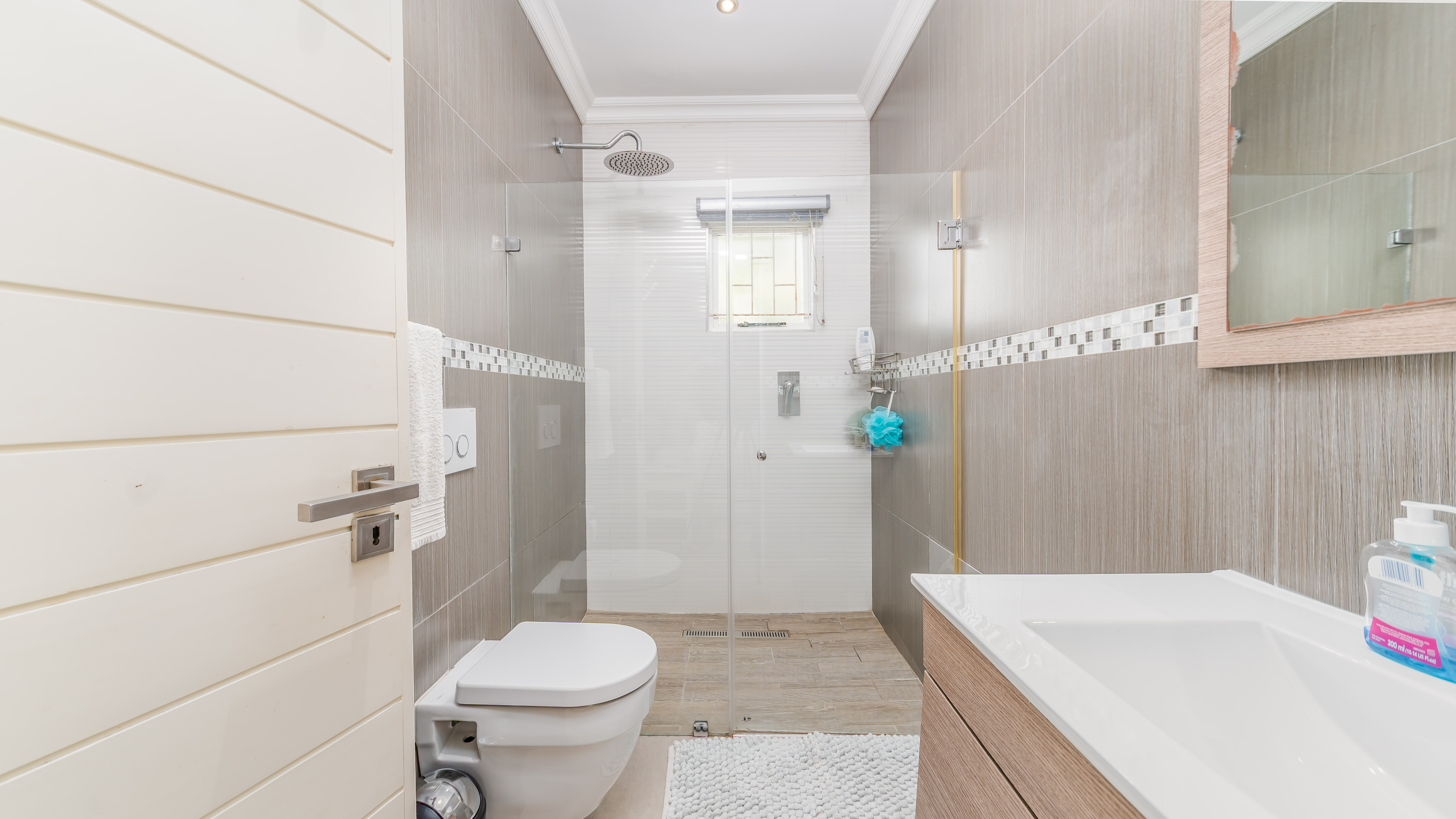  Modern Coastal Garden Residence with Direct Beach Access - 物件實景