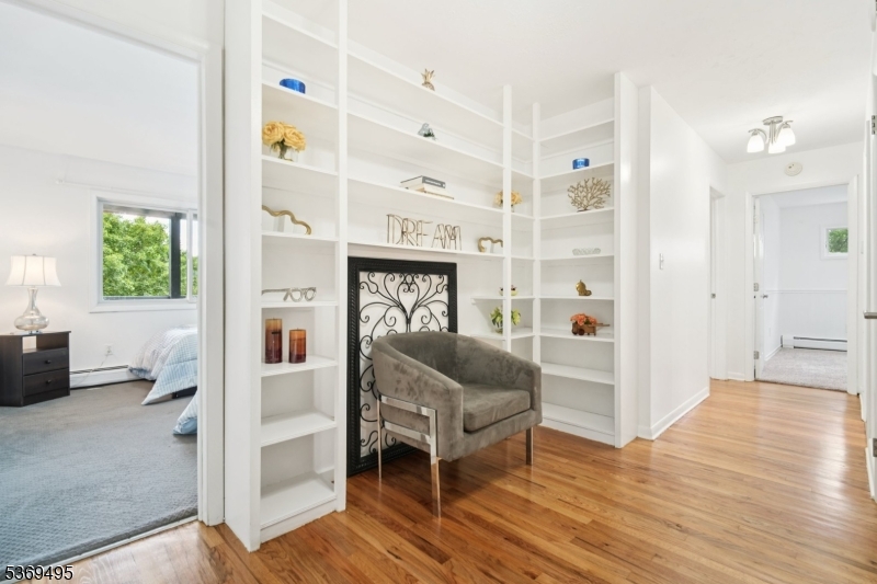 Kinnelon Boro, New Jersey, 07405, United States, 5 Bedrooms Bedrooms, ,4 BathroomsBathrooms,Residential,For Sale,1939062
