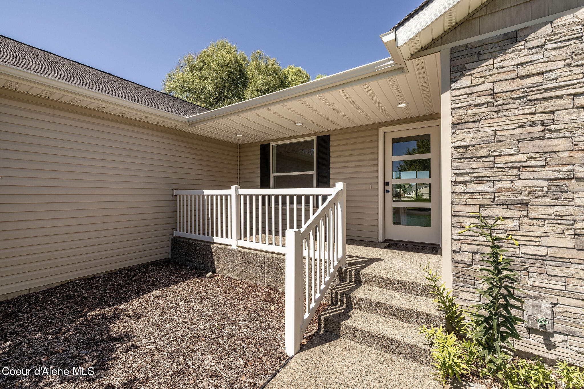 Hayden, Idaho, 83835, United States, 3 Bedrooms Bedrooms, ,Residential,For Sale,2003524