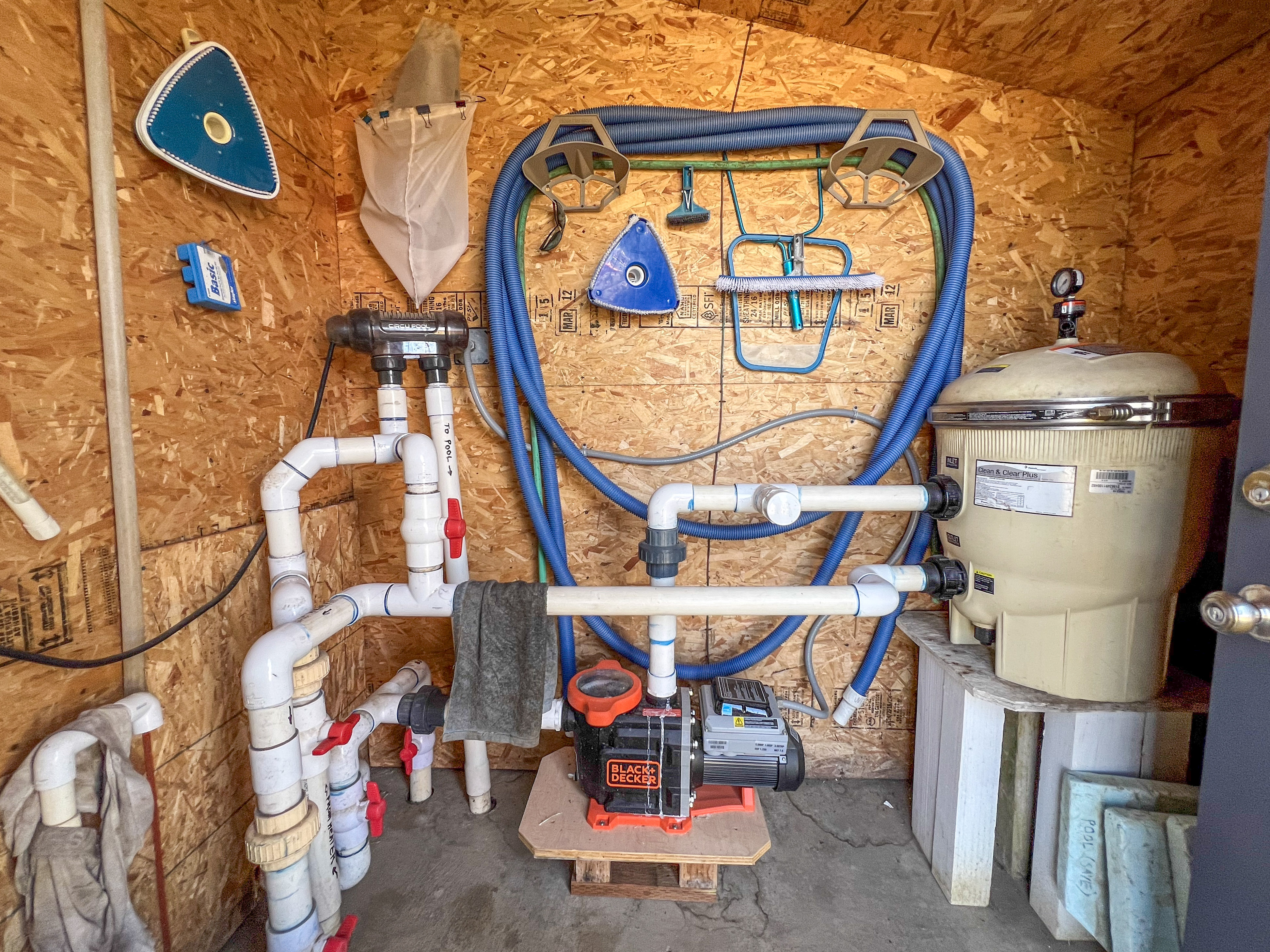 Kettle Falls, Washington, 99141, United States, 4 Bedrooms Bedrooms, ,4 BathroomsBathrooms,Residential,For Sale,1984366