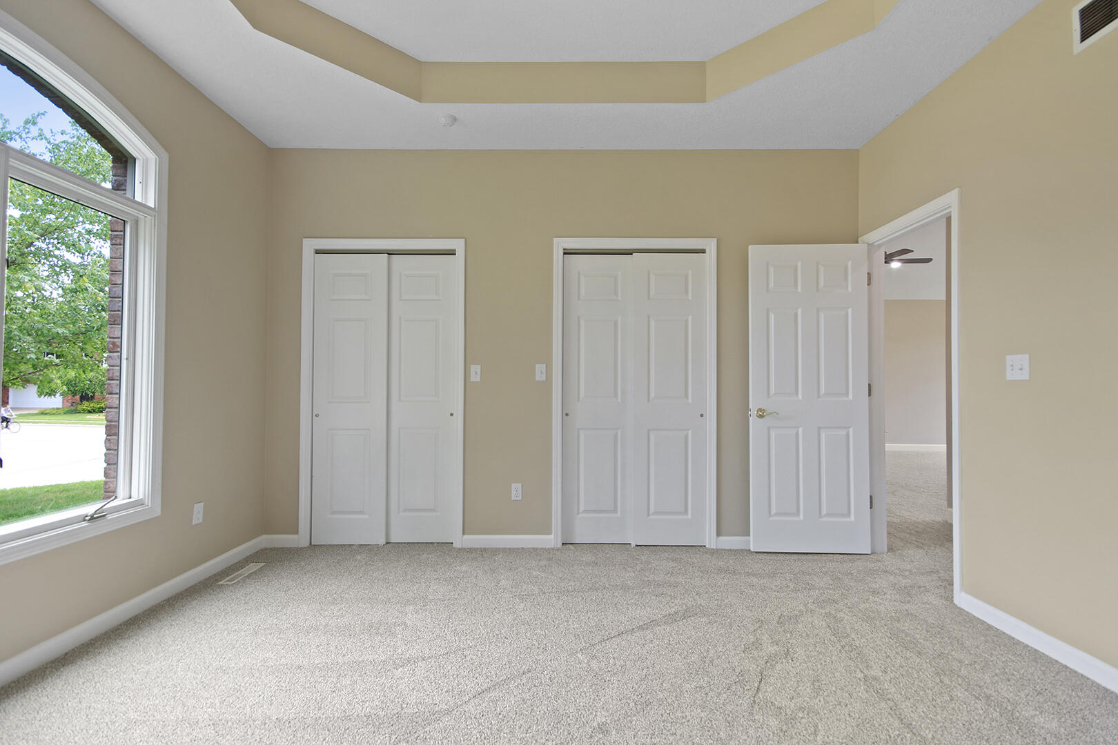 COLUMBIA, Missouri, 65203, United States, 5 Bedrooms Bedrooms, ,4 BathroomsBathrooms,Residential,For Sale,1934961