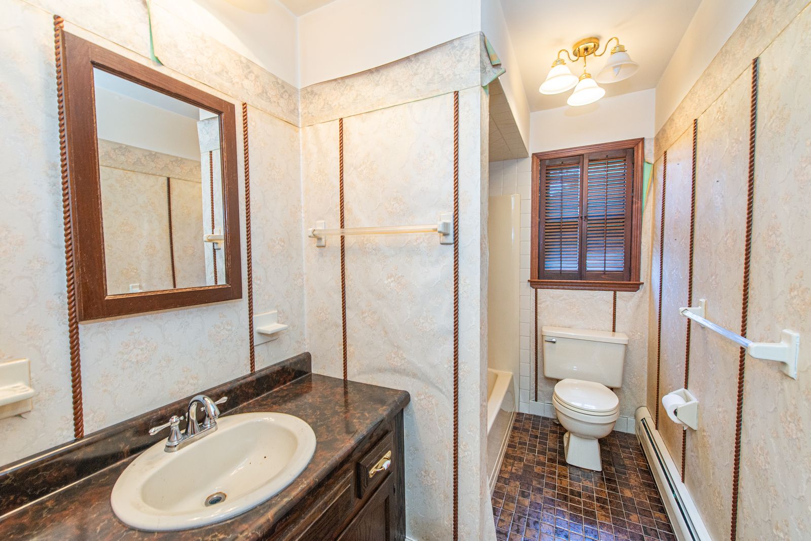 Fairfield, New Jersey, 07004, United States, 3 Bedrooms Bedrooms, ,2 BathroomsBathrooms,Residential,For Sale,1938096