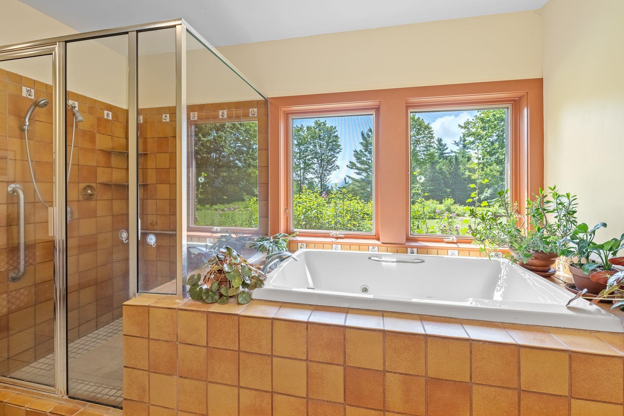 Orford, New Hampshire, 03777, United States, 3 Bedrooms Bedrooms, ,3 BathroomsBathrooms,Residential,For Sale,1908853