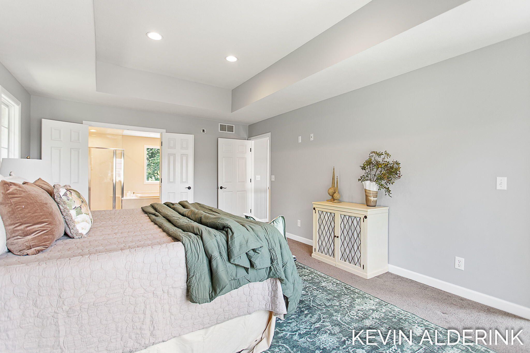Holland, Michigan, 49423, United States, 5 Bedrooms Bedrooms, ,6 BathroomsBathrooms,Residential,For Sale,1908237