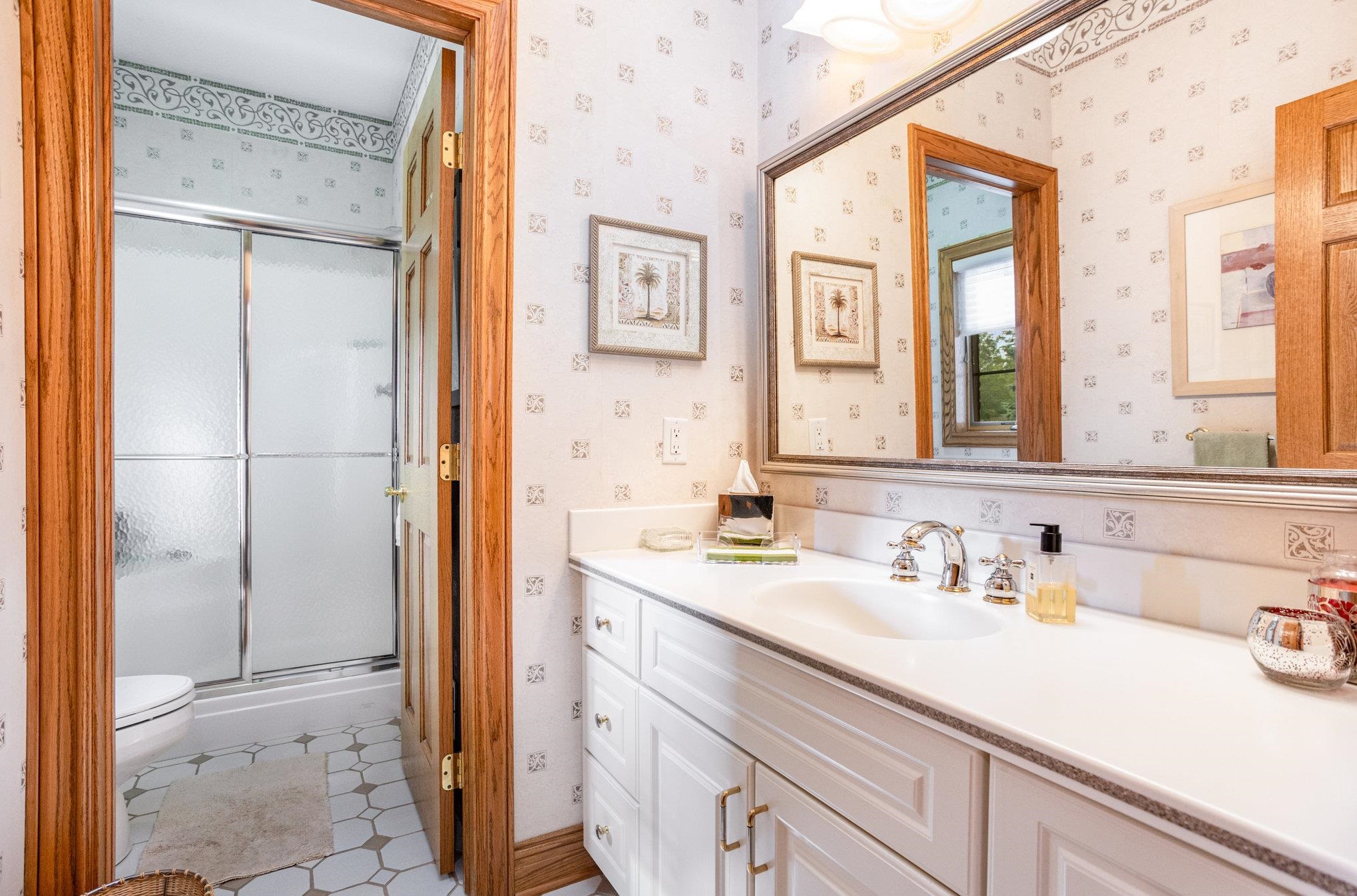 Bay City, Michigan, 48706, United States, 4 Bedrooms Bedrooms, ,5 BathroomsBathrooms,Residential,For Sale,1986135