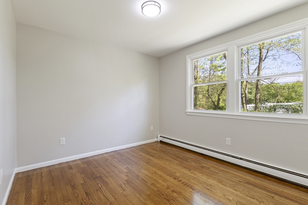 Mansfield, Massachusetts, 02048, United States, 4 Bedrooms Bedrooms, ,2 BathroomsBathrooms,Residential,For Sale,1942588