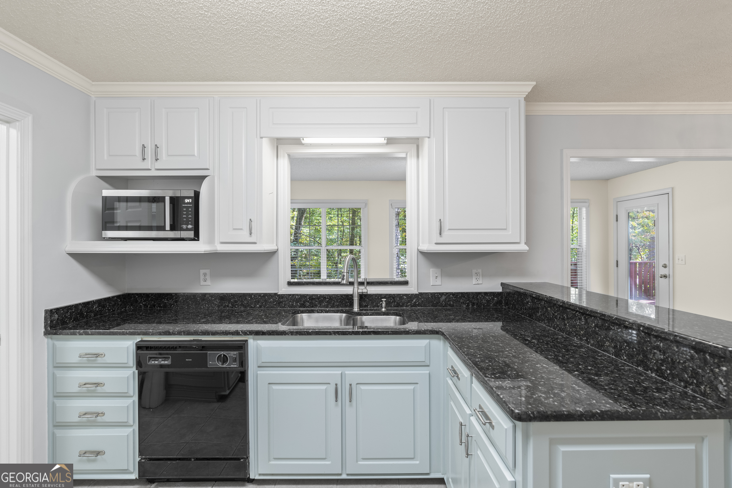 Sharpsburg, Georgia, 30277, United States, 3 Bedrooms Bedrooms, ,3 BathroomsBathrooms,Residential,For Sale,1955891