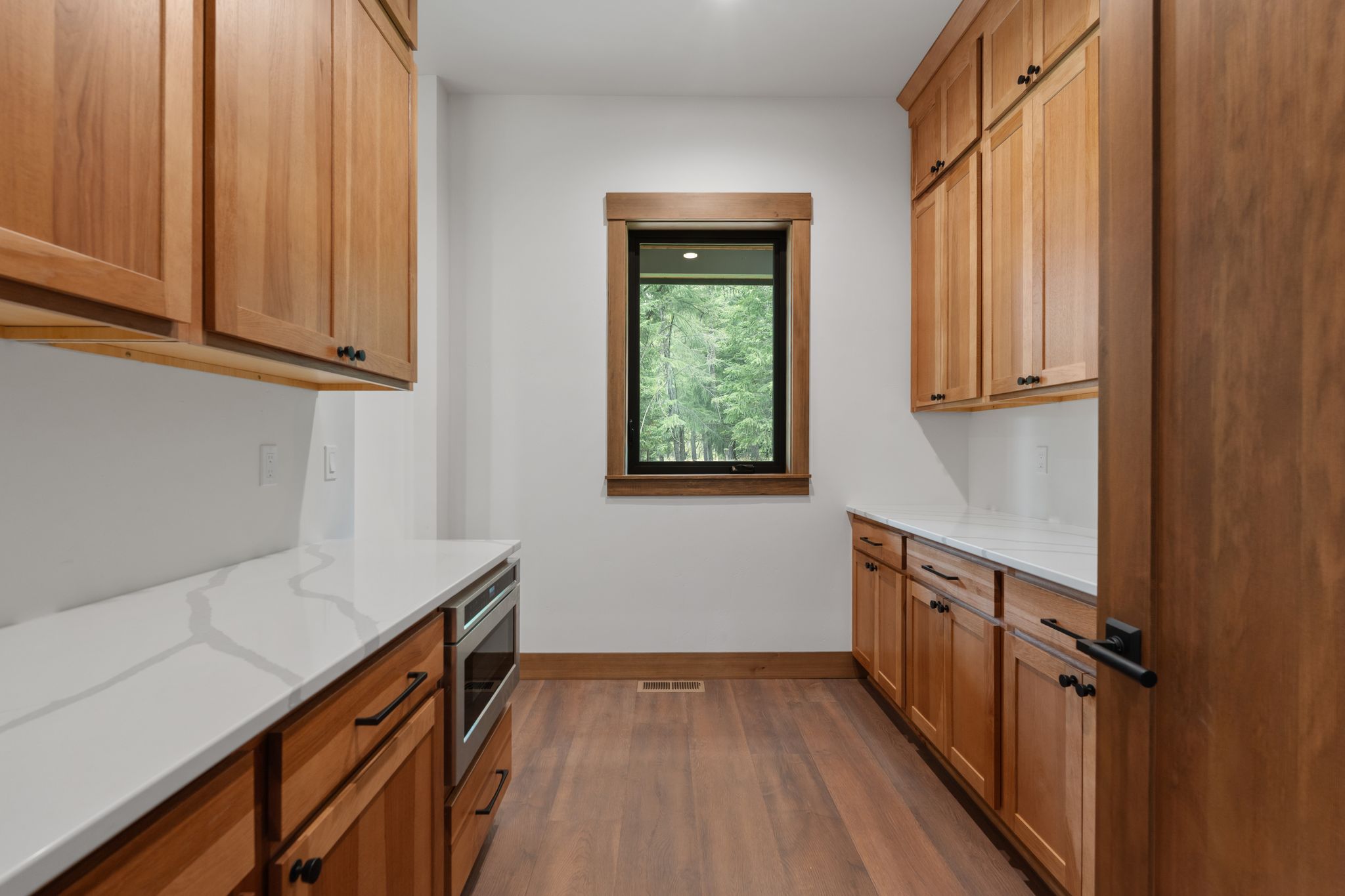 Sandpoint, Idaho, 83864, United States, 3 Bedrooms Bedrooms, ,3 BathroomsBathrooms,Residential,For Sale,1981039