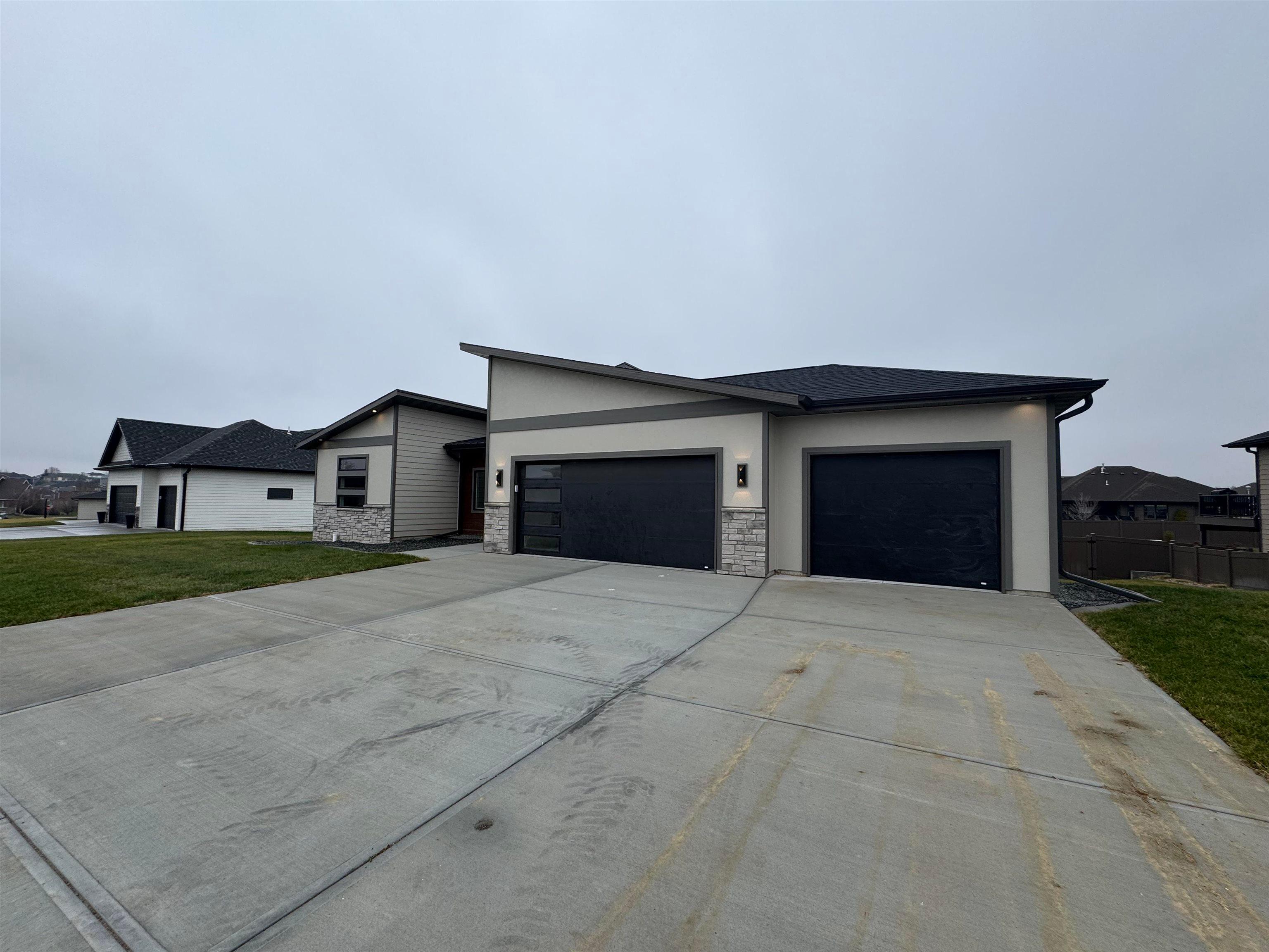 Norfolk, Nebraska, 68701, United States, 4 Bedrooms Bedrooms, ,3 BathroomsBathrooms,Residential,For Sale,1993341
