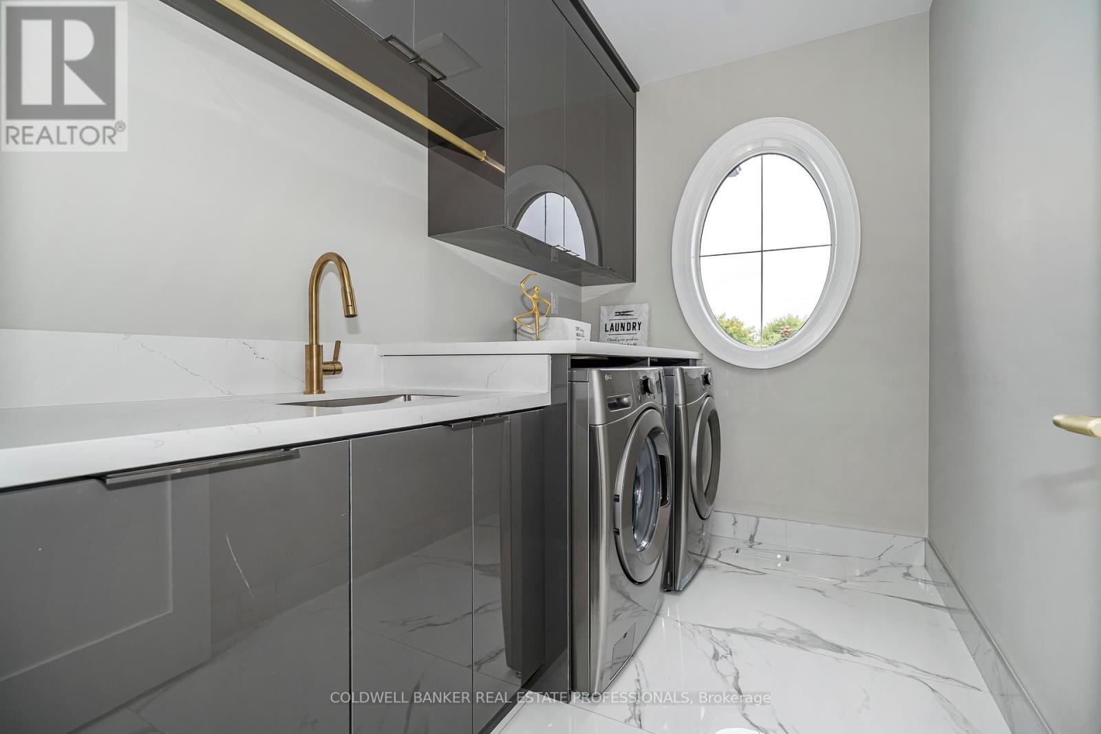 TORONTO (WEXFORD-MARYVALE), Ontario, M1R 3X4, CA, 8 Bedrooms Bedrooms, ,7 BathroomsBathrooms,Residential,For Sale,1951163