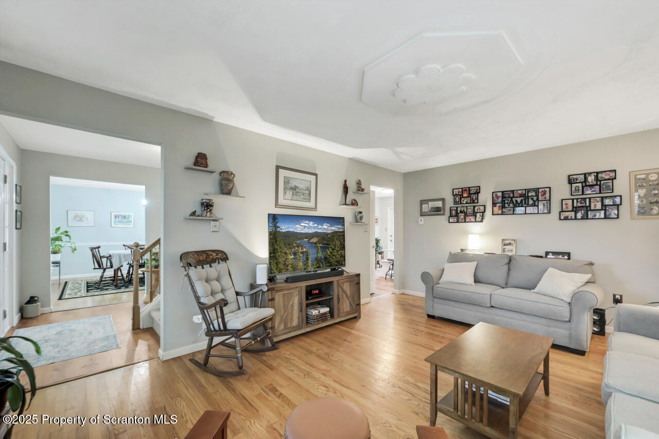 Moscow, Pennsylvania, 18444, United States, 4 Bedrooms Bedrooms, ,3 BathroomsBathrooms,Residential,For Sale,1999733