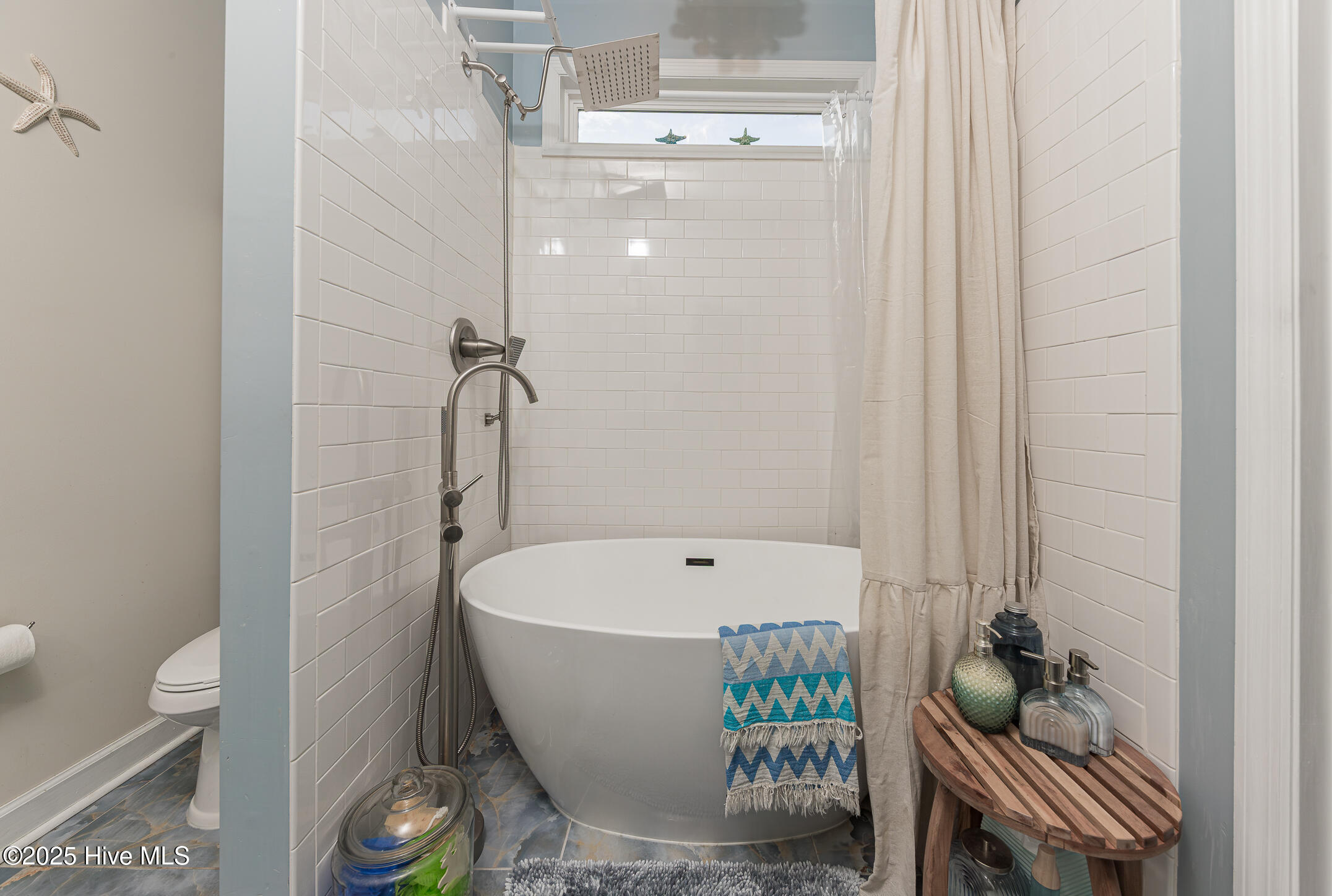 Hubert, North Carolina, 28539, United States, 4 Bedrooms Bedrooms, ,3 BathroomsBathrooms,Residential,For Sale,1974043