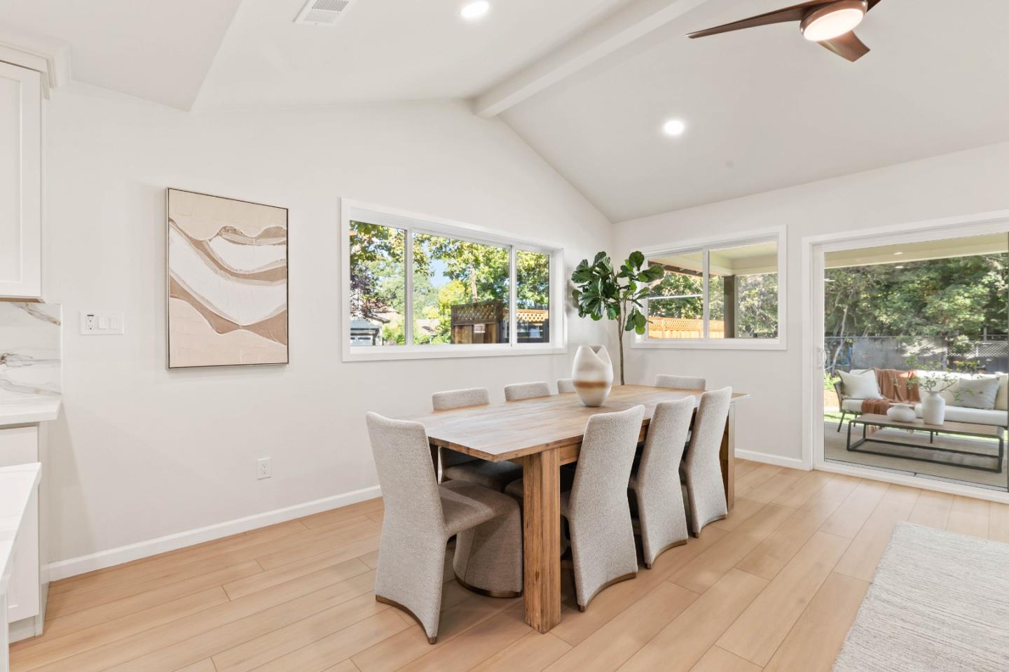 Redwood City, California, 94062, United States, 4 Bedrooms Bedrooms, ,4 BathroomsBathrooms,Residential,For Sale,1950985