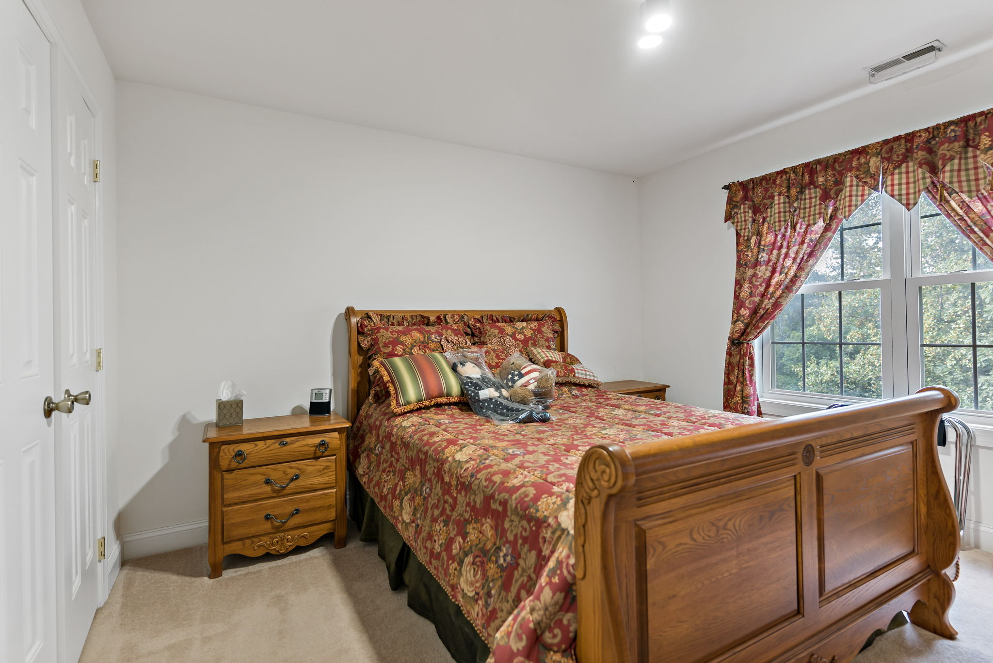 Harpers Ferry, West Virginia, 25425, United States, 4 Bedrooms Bedrooms, ,Residential,For Sale,1977354