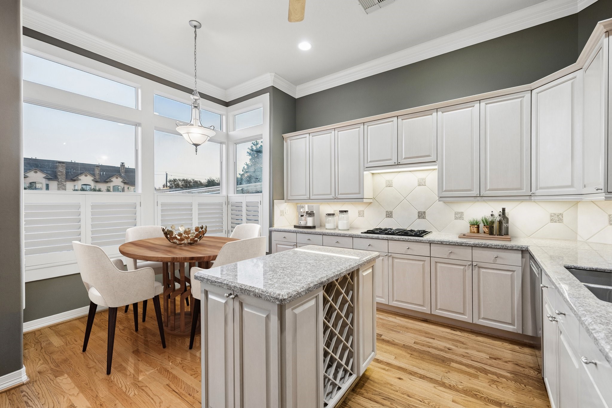  1515 Hyde Park Boulevard #5 - 物件實景