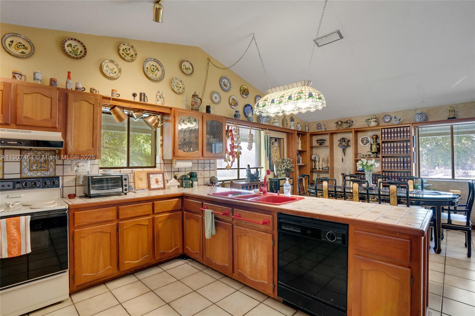 Cutler Bay, Florida, 33189, United States, 3 Bedrooms Bedrooms, ,2 BathroomsBathrooms,Residential,For Sale,1986466