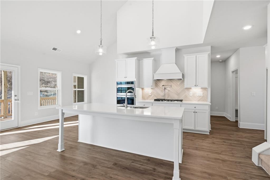 Gainesville, Georgia, 30507, United States, 3 Bedrooms Bedrooms, ,3 BathroomsBathrooms,Residential,For Sale,2005412