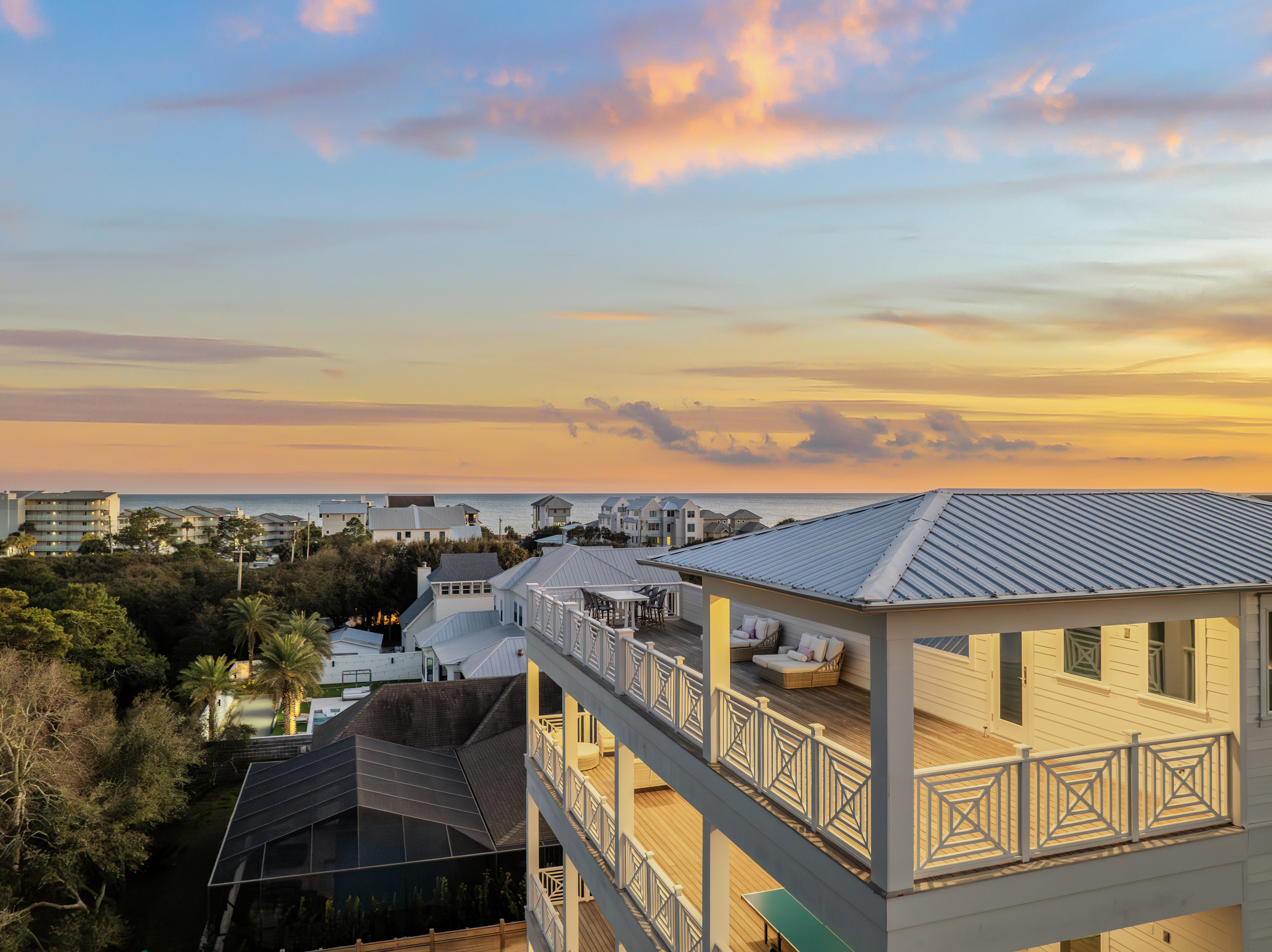  Contemporary Coastal Retreat With Deeded Beach Access - 物件實景